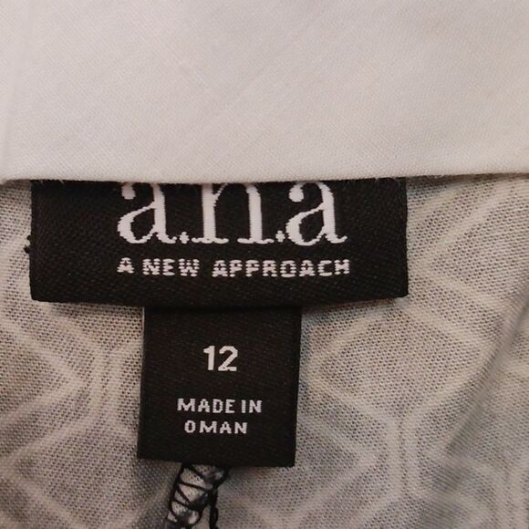A.N.A  A New Approach  mid- rise black & white  straight leg cropped pants sz 12 - Picture 10 of 10